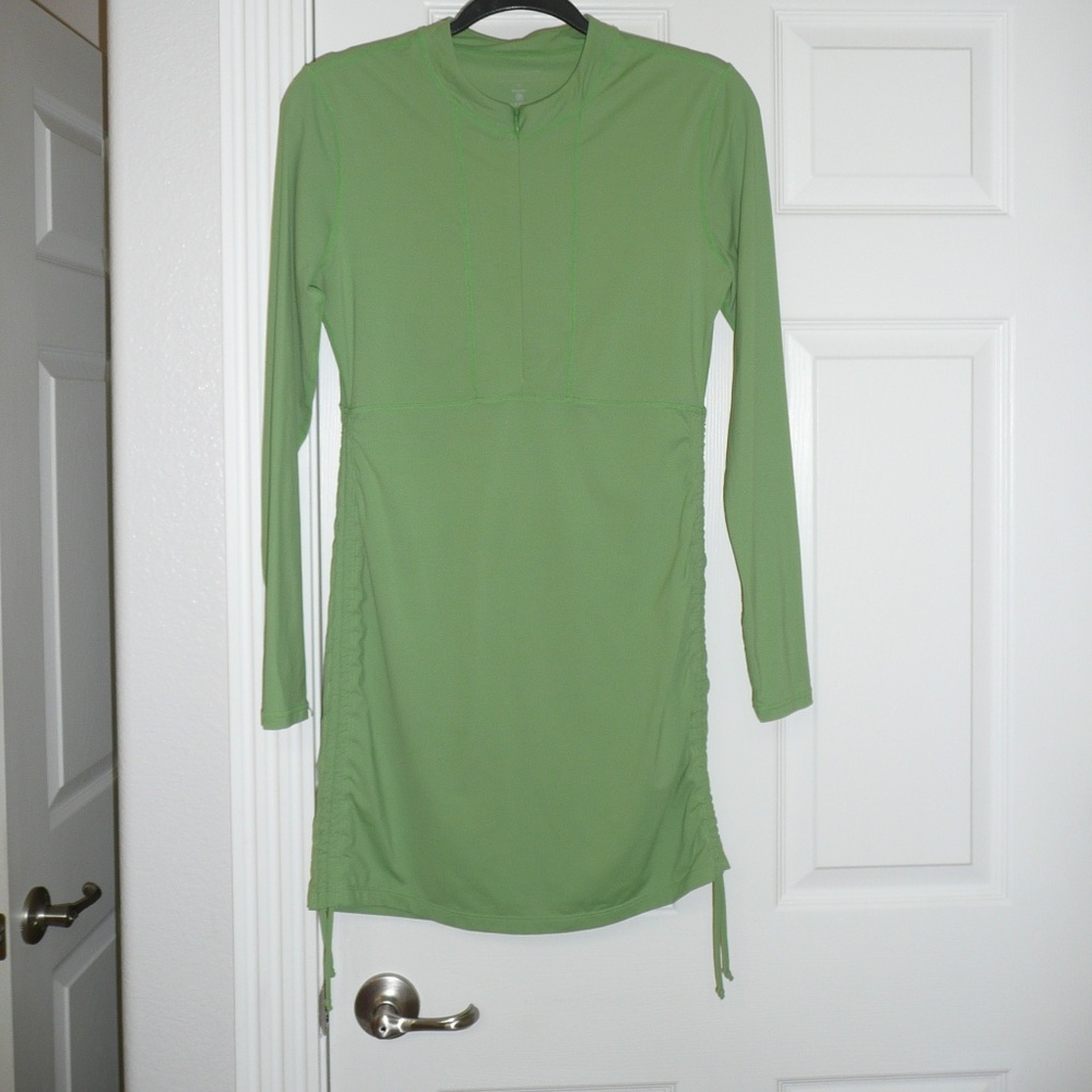 Athleta strechy tunic top